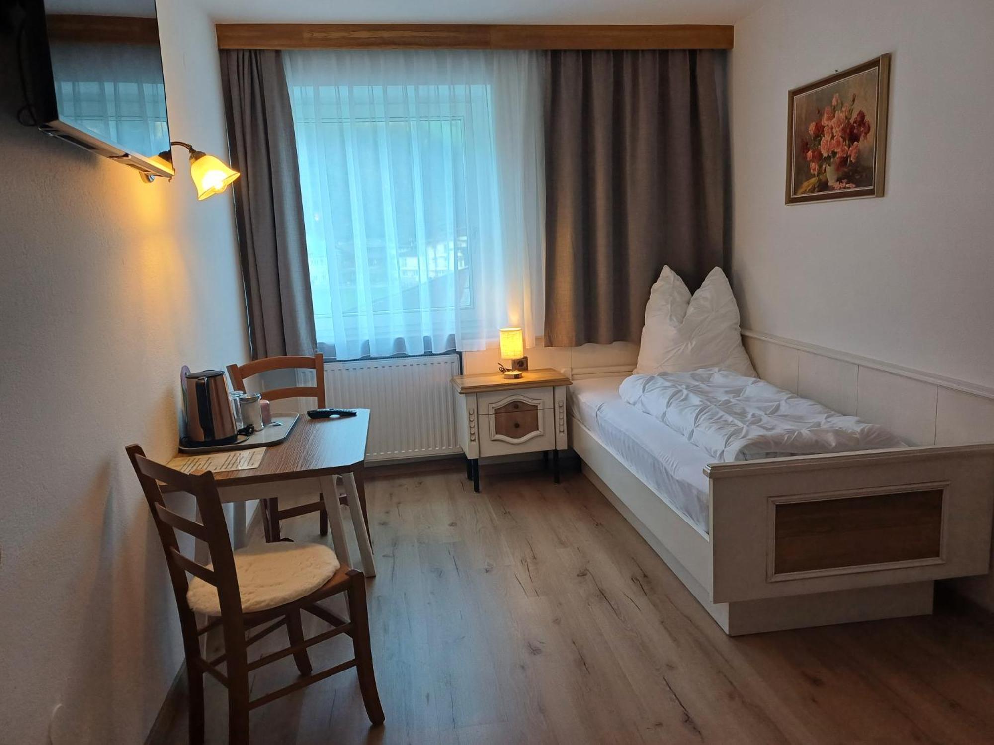 Gaestehaus Berta 齐勒河谷采尔 外观 照片